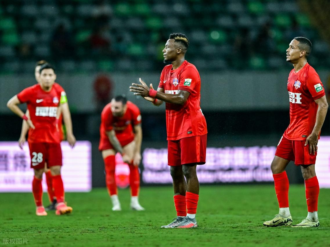 包含赛地聚焦——足总杯国际比赛日热度飙升，浙江稠州绝杀压哨，悬念犹存，控场能力受关注的词条-凯发官网入口