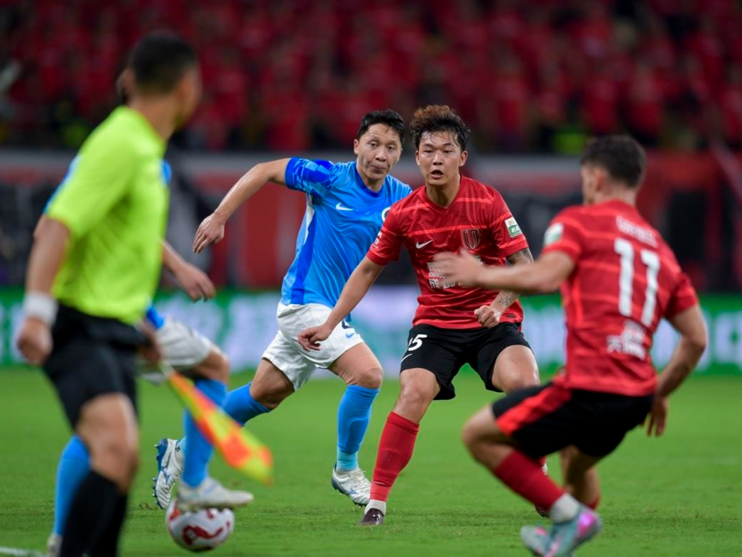 包含关键时刻突围战来临，成都蓉城围绕NBA季后赛单刀错失，气氛紧张，球队文化再被提及的词条-凯发体育娱乐